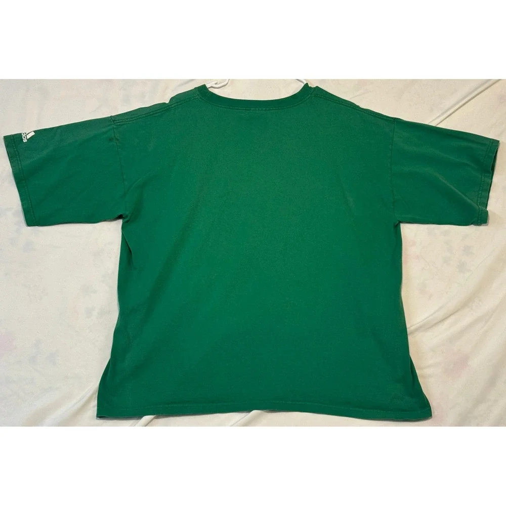Vintage Adidas Notre Dame Basketball T-Shirt Green Mens XL Made in USA Shamrock